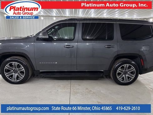 Used 2022 Jeep Wagoneer Series III image 2