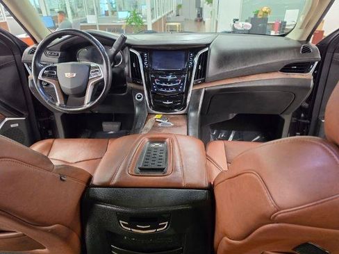 Used 2016 Cadillac Escalade ESV Premium AWD/4WD image 10