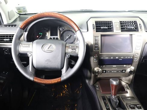 Used 2014 Lexus GX 460 image 8