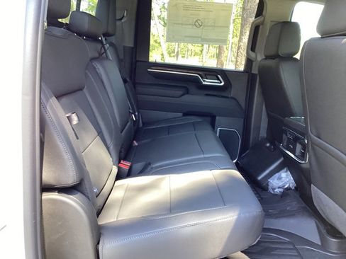 New 2025 GMC Sierra 3500 SLT w/ SLT Premium Package image 21