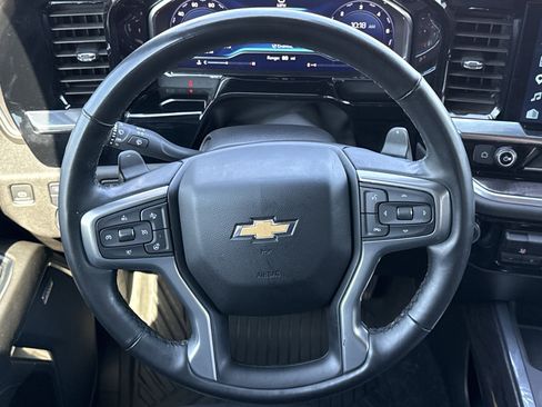 Used 2024 Chevrolet Silverado 1500 LTZ AWD/4WD image 18