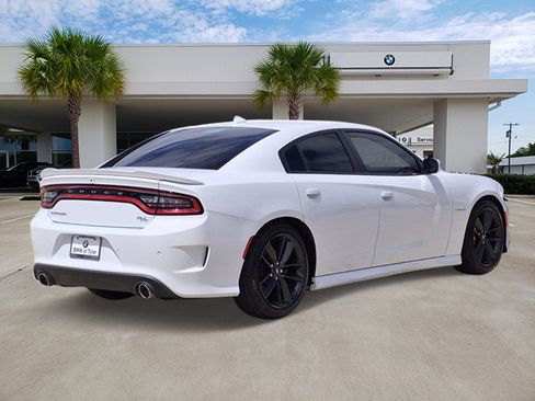 Used 2022 Dodge Charger R/T w/ Plus Group RWD image 4