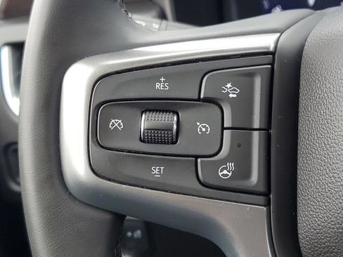 Used 2024 Chevrolet Suburban Z71 w/ Luxury Package AWD/4WD image 17
