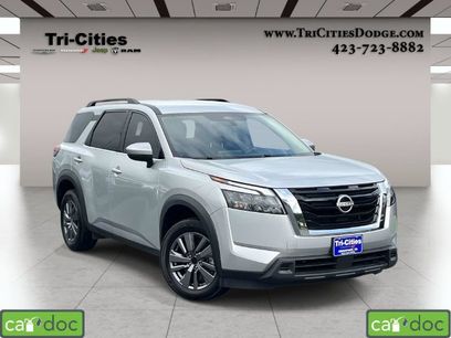 Used 2025 Nissan Pathfinder SV