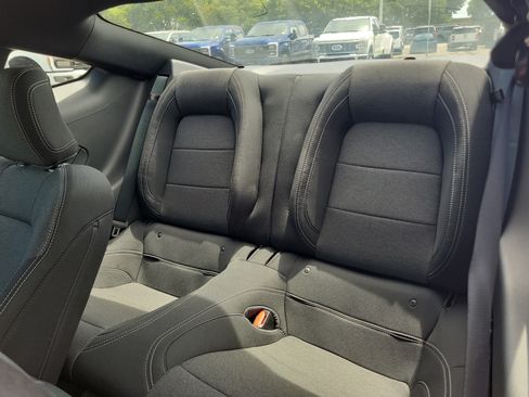 Used 2025 Ford Mustang Coupe RWD image 13