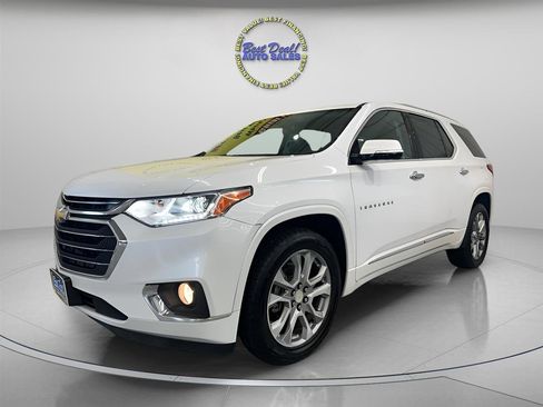 Used 2018 Chevrolet Traverse Premier w/ Driver Confidence II Package FWD image 1