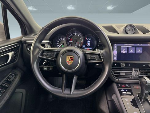 Used 2024 Porsche Macan image 24