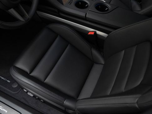 New 2026 Porsche Taycan image 17