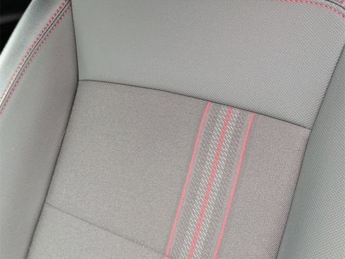 Used 2023 Chevrolet Equinox RS image 22