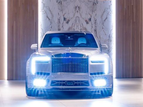 Used 2026 Rolls-Royce Cullinan AWD/4WD image 3