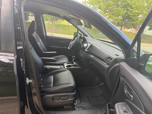 Used 2017 Honda Ridgeline RTL-T image 17