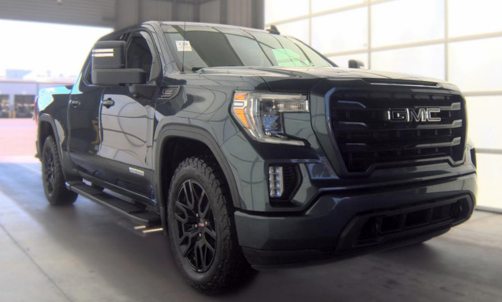 Used 2020 GMC Sierra 1500 Elevation w/ Elevation Value Package AWD/4WD image 2