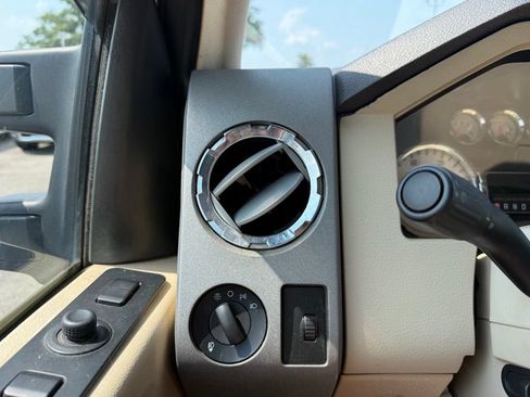 Used 2010 Ford F350 4x4 Crew Cab Super Duty image 13