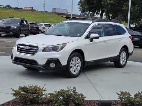 Used 2018 Subaru Outback 2.5i Premium AWD/4WD image 7