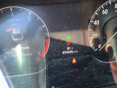 Used 2018 Honda Accord Touring image 1
