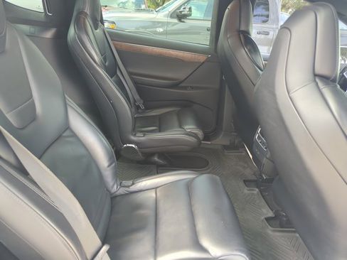 Used 2017 Tesla Model X 90D AWD/4WD image 17