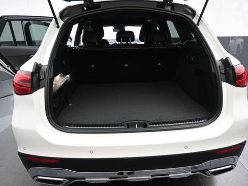 Used 2025 Mercedes-Benz GLC 300 image 10