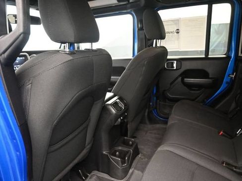 Used 2023 Jeep Gladiator Sport AWD/4WD image 10