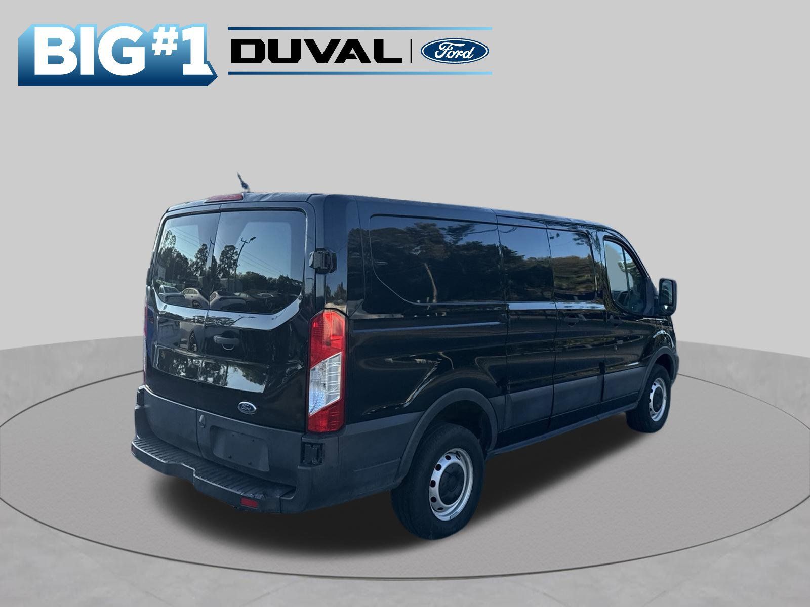 Used 2019 Ford Transit 250 130 Low Roof RWD image 2