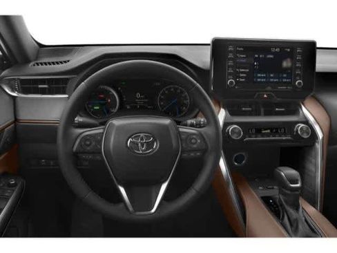 Certified 2022 Toyota Venza XLE image 10