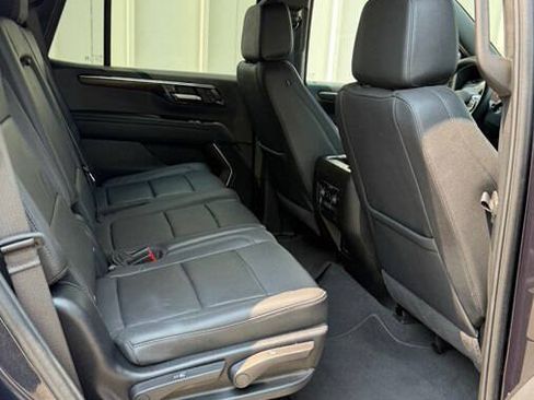 Used 2025 Chevrolet Tahoe LT RWD image 21