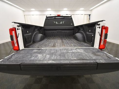 Used 2023 Ford F250 Lariat w/ Lariat Ultimate Package AWD/4WD image 7