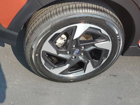 Certified 2024 Subaru Crosstrek 2.5i Limited w/ Popular Package #3A AWD/4WD image 5