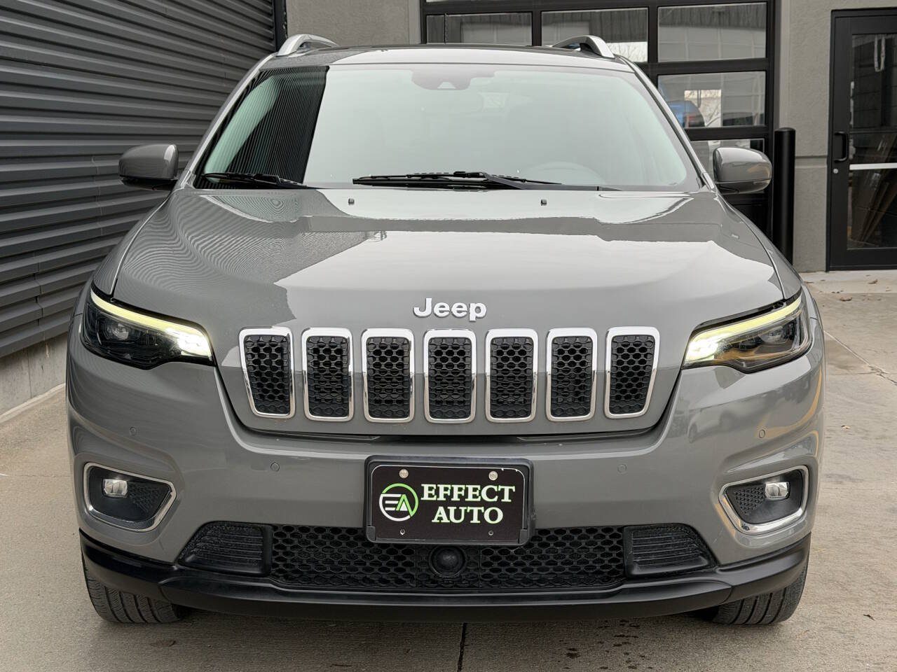 Used 2021 Jeep Cherokee Limited AWD/4WD image 4