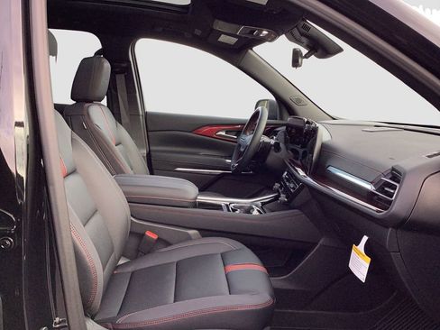 New 2026 Chevrolet Traverse RS w/ LPO, Floor Liner Package image 31