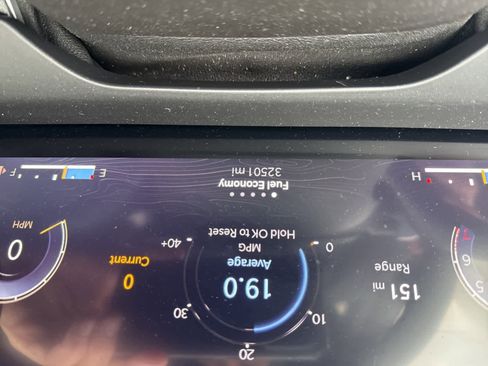 Certified 2023 Jeep Grand Cherokee Laredo image 30