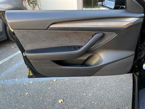 Used 2022 Tesla Model 3 image 64