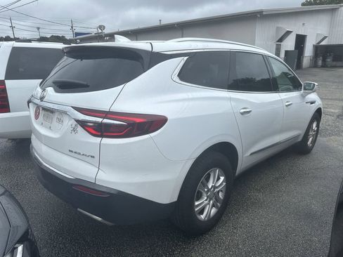 Used 2019 Buick Enclave Essence FWD image 3