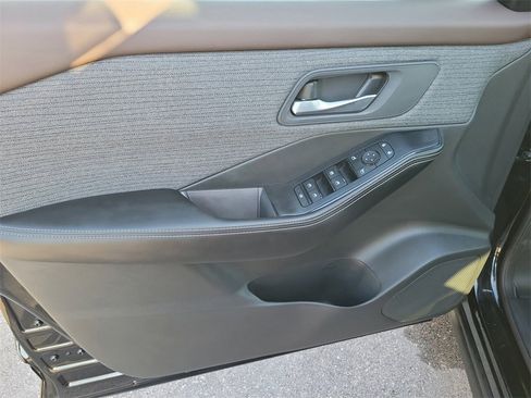 Certified 2023 Nissan Rogue SV image 15