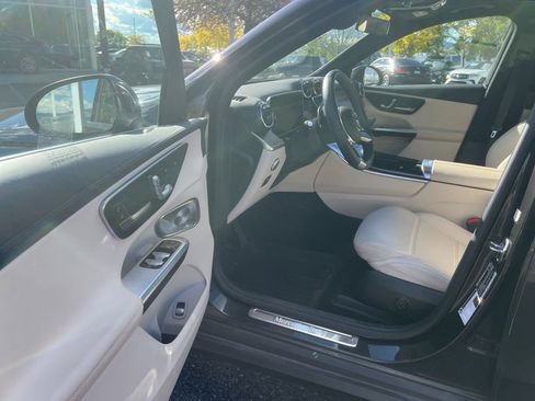 Used 2024 Mercedes-Benz GLC 300 4MATIC image 26