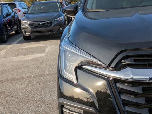 Certified 2025 Subaru Ascent Limited image 9