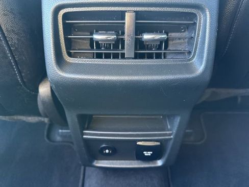 Used 2024 Ford Edge Titanium image 26