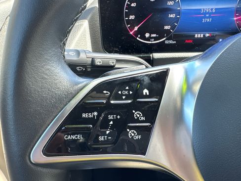 Used 2025 Mercedes-Benz GLA 250 4MATIC image 22