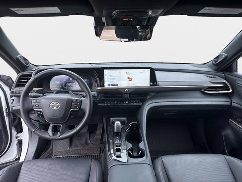 Used 2025 Toyota Crown Signia w/ Advanced Technology Package AWD/4WD image 13