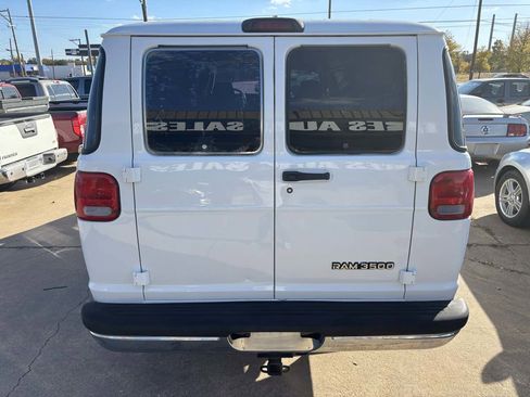 Used 2000 Dodge B3500 image 10