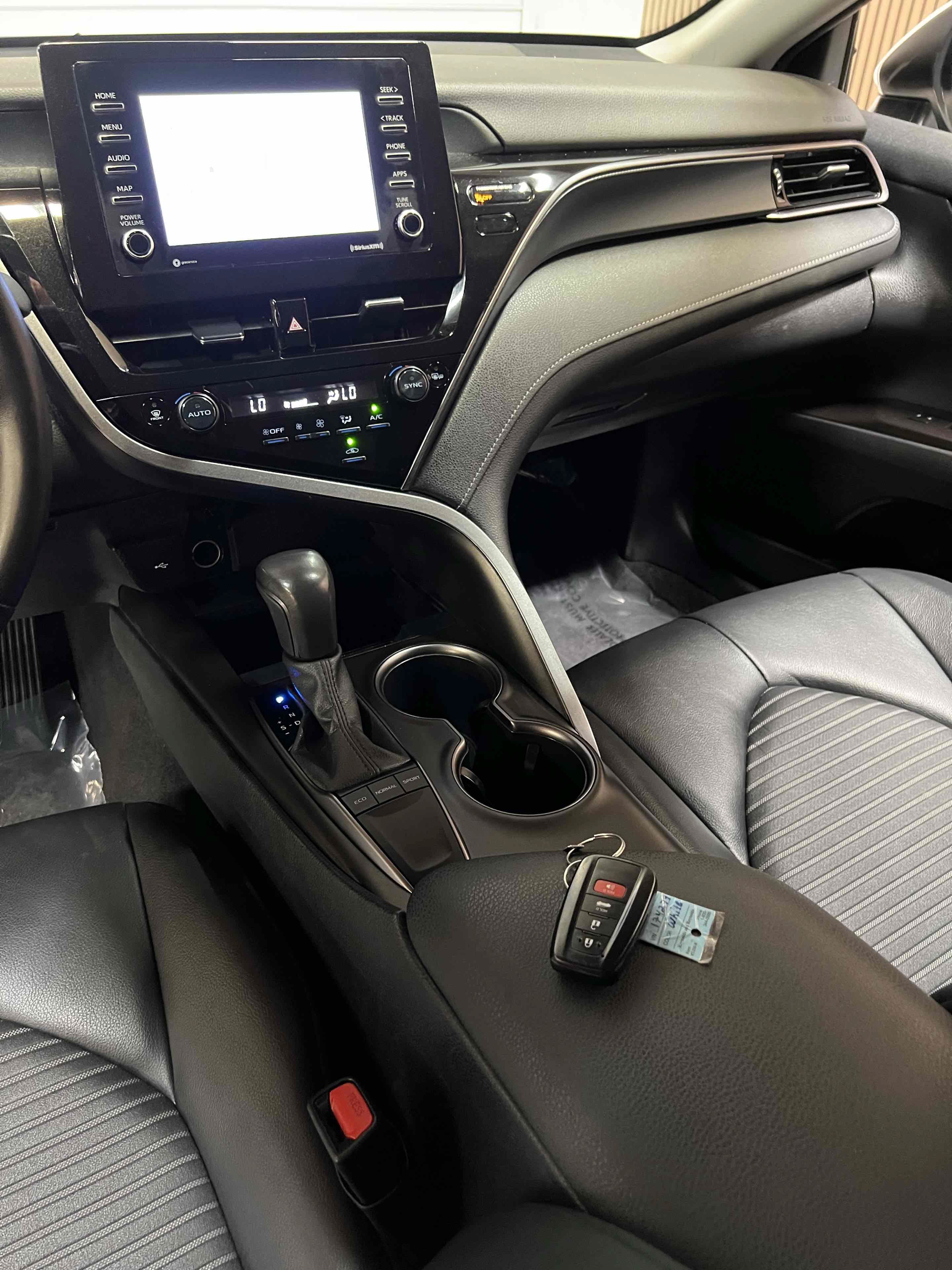Used 2023 Toyota Camry SE w/ Convenience Package FWD image 69
