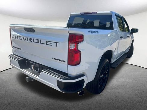 Used 2024 Chevrolet Silverado 1500 Custom image 13