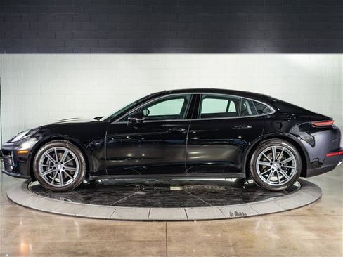 Certified 2026 Porsche Panamera 4 AWD/4WD image 2