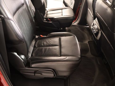 Used 2020 Ford Expedition Max XLT w/ Equipment Group 202A AWD/4WD image 16