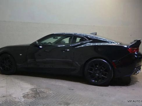 Used 2017 Chevrolet Camaro LT w/ Technology Package RWD image 23