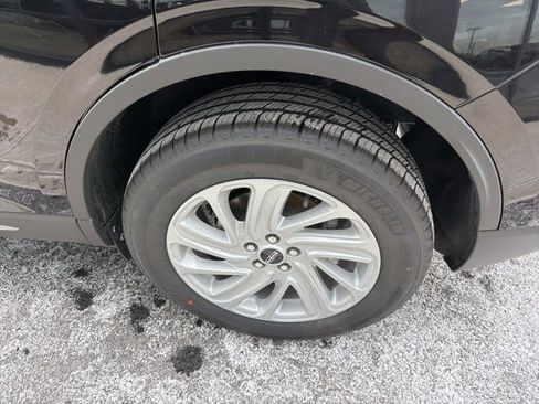 New 2026 Lincoln Corsair Premiere image 6