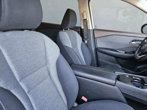 Certified 2021 Nissan Rogue SV image 13