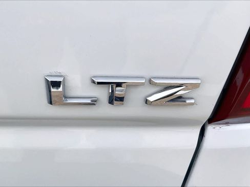 Used 2021 Chevrolet Silverado 1500 LTZ w/ Technology Package image 7