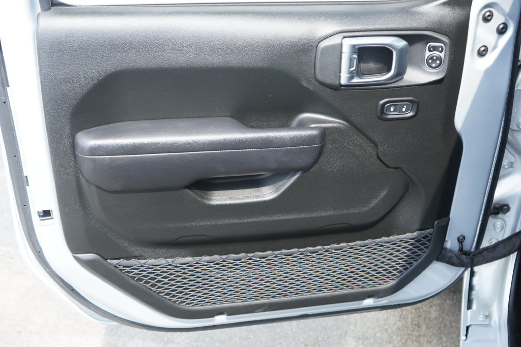 Used 2024 Jeep Wrangler Sport AWD/4WD image 8