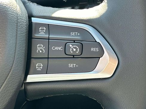 New 2026 Jeep Compass Limited image 28