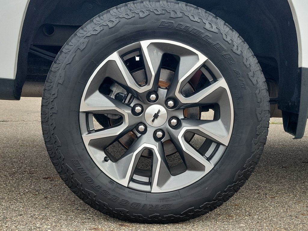 Certified 2023 Chevrolet Silverado 1500 RST w/ Z71 Off-Road Package AWD/4WD image 34